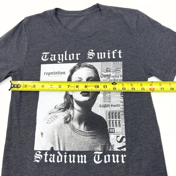 Taylor Swift Reputation Stadium Tour Concert Tee Shirt Size Small Gray 2018 - Picture 7 of 9